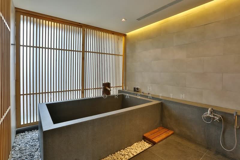 Ta-Ke Residence, Bangkok, 1223 Sukhumvit Road, Khlong Tan Nua, Watthana, Bangkok, 2 Bedrooms, 111 sqm, Apartment For Rent, by Intouch Abhinorasaeth, 500214717 - DDproperty.com