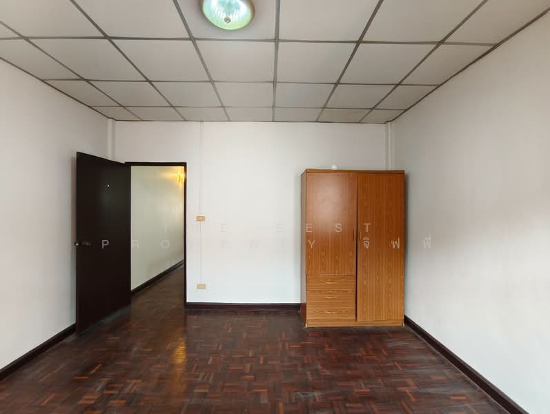 ขาย - บุศรินทร์ ปิ่นเกล้า - พุทธมณฑลสาย 4, นครปฐม