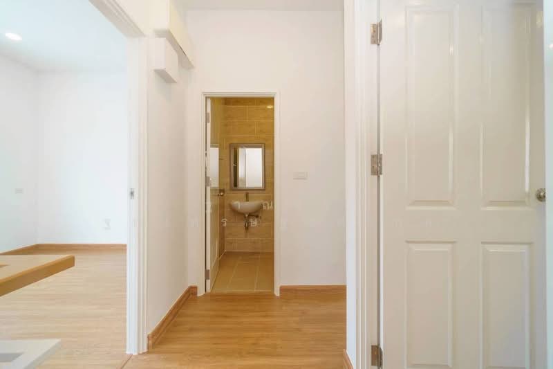 Golden Town 2 Onnut-Pattanakarn, Bangkok, 189 Soi On Nut 65 Yaek 14, Prawet, Prawet, Bangkok, 3 Bedrooms, 113 sqm, Townhouse For Sale, by Tharnavee Tharnasetthadakul, 500214730 - DDproperty.com