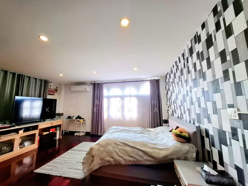 บ้านเดี่ยวอยู่เจริญ, Bangkok, Din Daeng, Din Daeng, Bangkok, 6 Bedrooms, 390 sqm, Single Detached House For Sale, by Thanitcha Kangkasuwanno, 500214770 - DDproperty.com