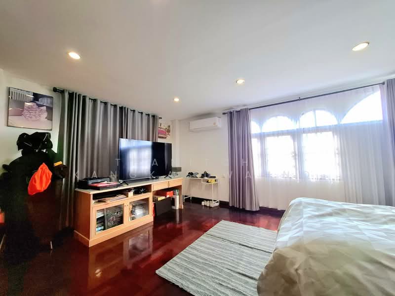 บ้านเดี่ยวอยู่เจริญ, Bangkok, Din Daeng, Din Daeng, Bangkok, 6 Bedrooms, 390 sqm, Single Detached House For Sale, by Thanitcha Kangkasuwanno, 500214770 - DDproperty.com