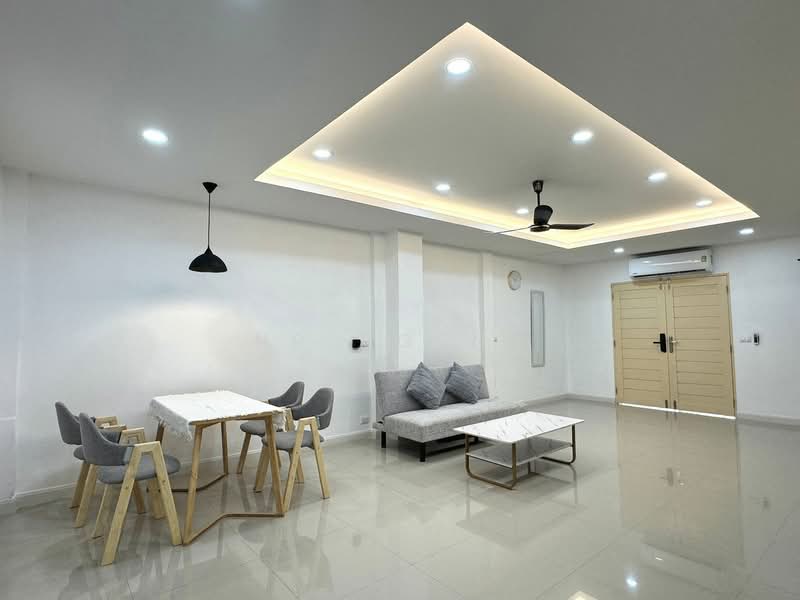 2-story Townhouse Soi Siri phot, Sukhumvit 81, Bangkok, Bang Chak, Phra Khanong, Bangkok, 2 Bedrooms, 140 sqm, Townhouse For Rent, by NR AGENT, 500214789 - DDproperty.com