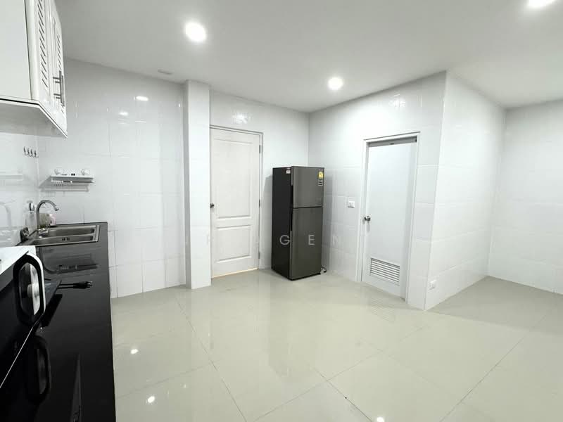 2-story Townhouse Soi Siri phot, Sukhumvit 81, Bangkok, Bang Chak, Phra Khanong, Bangkok, 2 Bedrooms, 140 sqm, Townhouse For Rent, by NR AGENT, 500214789 - DDproperty.com