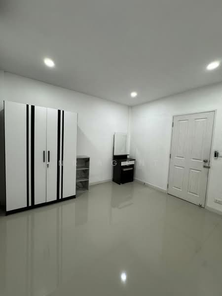 ทาวน์เฮาส์ 2 ชั้น ซอย ศิริพจน์ สุขุมวิท 81, กรุงเทพ, บางจาก, พระโขนง, กรุงเทพ, 140 ตร.ม., ทาวน์เฮ้าส์ ให้เช่า, โดย NR AGENT, 500214789 - DDproperty.com