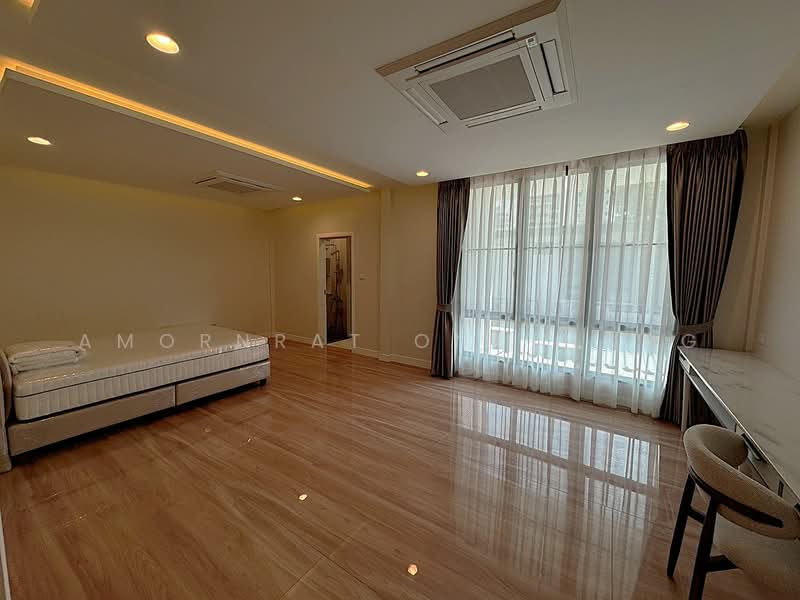 house, Bangkok, Khlong Tan Nua, Watthana, Bangkok, 4 Bedrooms, 490 sqm, Single Detached House For Rent, by Amornrat On-Thong, 500214800 - DDproperty.com