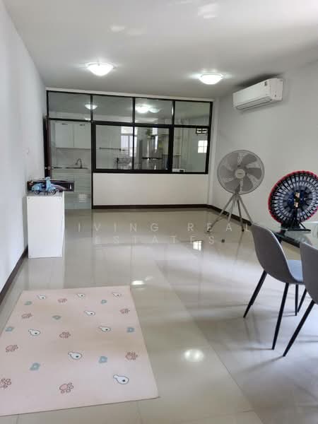 Prommitr Villa, Bangkok, Soi Prommitr, Khlong Tan Nua, Watthana, Bangkok, 3 Bedrooms, 176 sqm, Single Detached House For Rent, by Living Real Estates, 500214812 - DDproperty.com