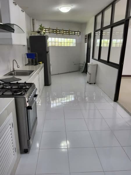Prommitr Villa, Bangkok, Soi Prommitr, Khlong Tan Nua, Watthana, Bangkok, 3 Bedrooms, 176 sqm, Single Detached House For Rent, by Living Real Estates, 500214812 - DDproperty.com