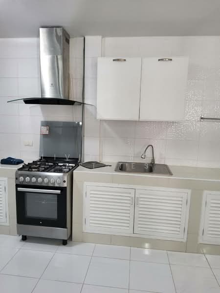 Prommitr Villa, Bangkok, Soi Prommitr, Khlong Tan Nua, Watthana, Bangkok, 3 Bedrooms, 176 sqm, Single Detached House For Rent, by Living Real Estates, 500214812 - DDproperty.com