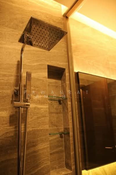 The Esse Sukhumvit 36, Bangkok, Soi Sukhumvit 36, Sukhumvit Road, Phra Kanong, Khlong Toei, Bangkok, 1 Bedroom, 39 sqm, Condo For Rent, by Pawanrat Panchawanon, 500214860 - DDproperty.com