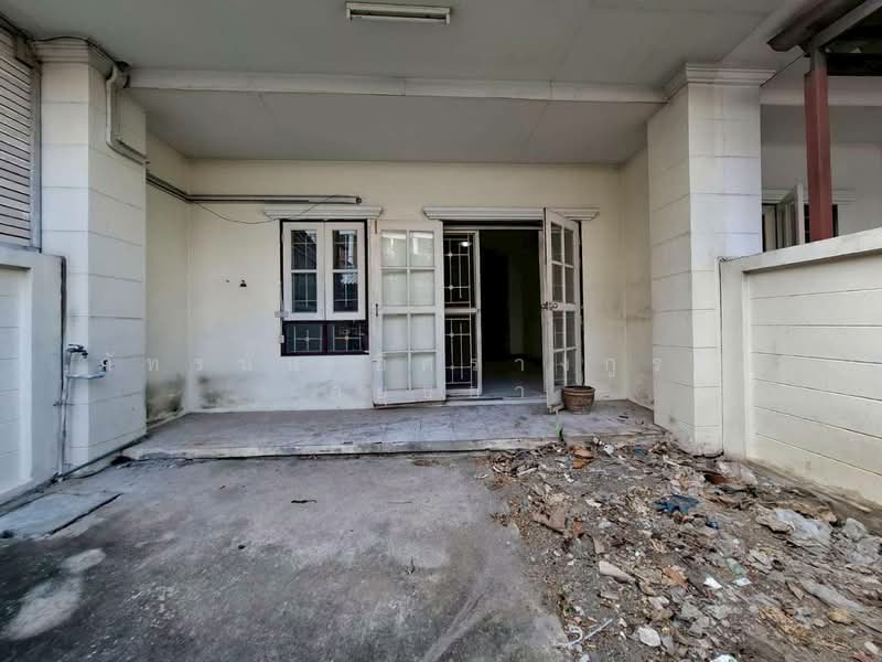 หมู่บ้านขวัญโดมวิลล่า ถนนพหลโยธินต.คลองหนึ่ง อ.คลองหลวง จ.ปทุมธานี, Pathum Thani, พหลโยธิน, Khlong Nung, Khlong Luang, Pathum Thani, 2 Bedrooms, 75 sqm, Townhouse For Sale, by ภัทรนัน อิศรางกูร ณ อยุธยา, 500214932 - DDproperty.com