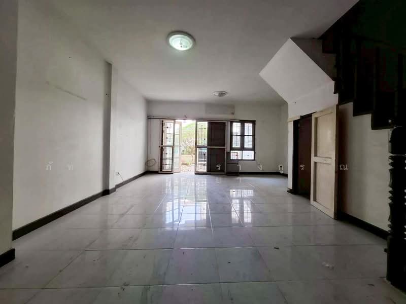 หมู่บ้านขวัญโดมวิลล่า ถนนพหลโยธินต.คลองหนึ่ง อ.คลองหลวง จ.ปทุมธานี, Pathum Thani, พหลโยธิน, Khlong Nung, Khlong Luang, Pathum Thani, 2 Bedrooms, 75 sqm, Townhouse For Sale, by ภัทรนัน อิศรางกูร ณ อยุธยา, 500214932 - DDproperty.com