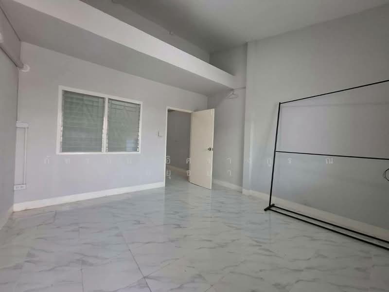 For Sale - บ้านเคหะร่มเกล้า ซอยเคหะร่มเกล้า 25 แยก 3 ถนนเคหะร่มเกล้า แขวงคลองสองต้นนุ่น เขตลาดกระบัง กรุงเท, Bangkok