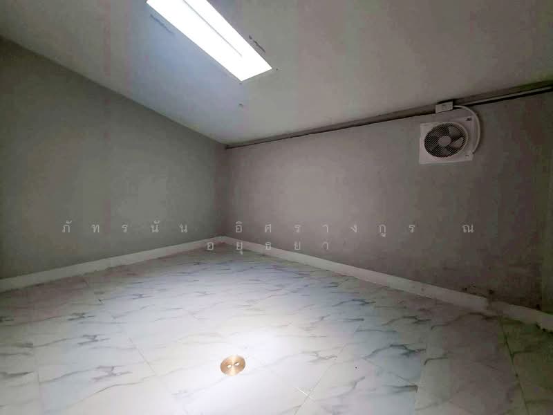 For Sale - บ้านเคหะร่มเกล้า ซอยเคหะร่มเกล้า 25 แยก 3 ถนนเคหะร่มเกล้า แขวงคลองสองต้นนุ่น เขตลาดกระบัง กรุงเท, Bangkok