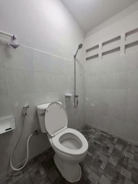 บ้านเคหะร่มเกล้า ซอยเคหะร่มเกล้า 25 แยก 3 ถนนเคหะร่มเกล้า แขวงคลองสองต้นนุ่น เขตลาดกระบัง กรุงเท, กรุงเทพ, สุวินทวงศ์, คลองสองต้นนุ่น, ลาดกระบัง, กรุงเทพ, 72 ตร.ม., ทาวน์เฮ้าส์ ขาย, โดย ภัทรนัน อิศรางกูร ณ อยุธยา, 500214984 - DDproperty.com