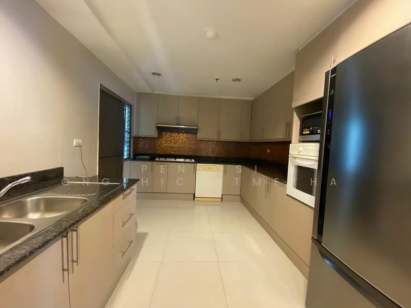 G.P. Grande Tower, Bangkok, 55 Sukhumvit 23, Khlongtoei Nua, Watthana, Bangkok, 3 Bedrooms, 260 sqm, Apartment For Rent, by Pensasi Ongphichetmetha, 500215005 - DDproperty.com