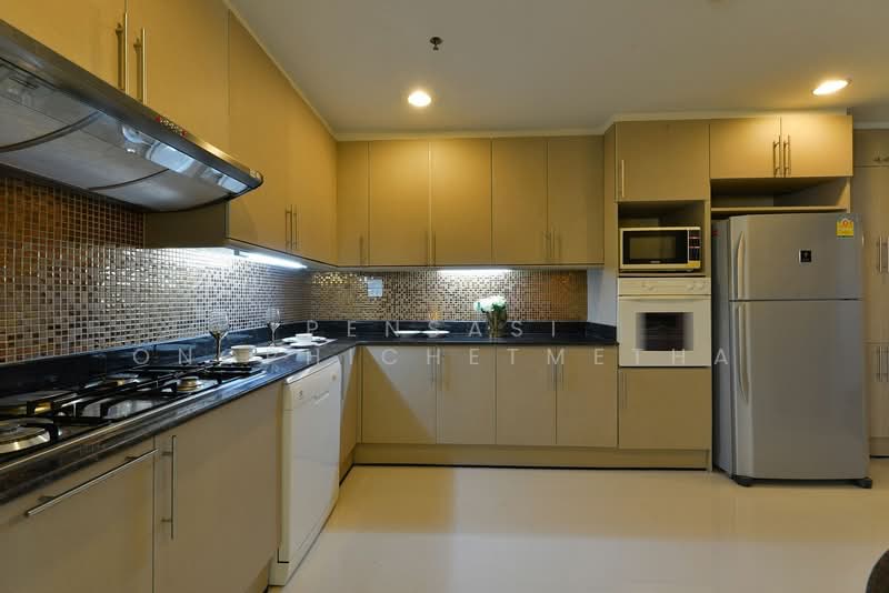 G.P. Grande Tower, Bangkok, 55 Sukhumvit 23, Khlongtoei Nua, Watthana, Bangkok, 3 Bedrooms, 260 sqm, Apartment For Rent, by Pensasi Ongphichetmetha, 500215005 - DDproperty.com