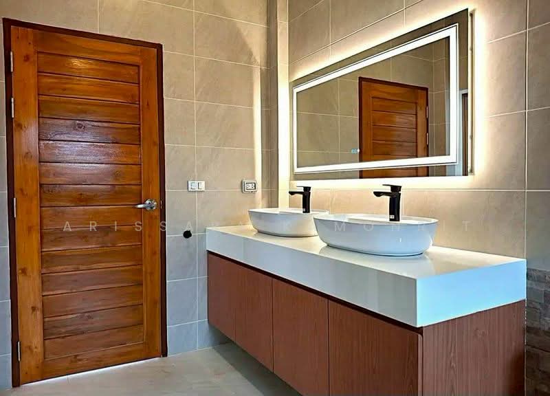 Brand-new Pool Villa for Sale, Chon Buri (Pattaya), Poong, Bang Lamung (Pattaya), Chon Buri (Pattaya), 3 Bedrooms, 280 sqm, Villa For Sale, by Arissara Kamonrit, 500215034 - DDproperty.com