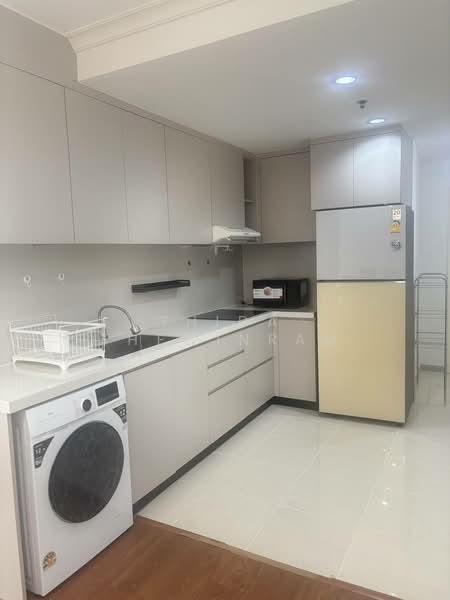 Grand Park View Asoke, Bangkok, 21 Sukhumvit Road, Khlongtoei Nua, Watthana, Bangkok, 3 Bedrooms, 120 sqm, Condo For Rent, by Thida Thewinram, 500215039 - DDproperty.com