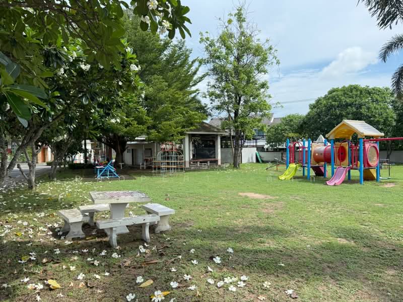 Maneerin Village Siracha-Bueng : มณีรินทร์ วิลเลจ ศรีราชา-บึง, ชลบุรี, 89 หมู่ที่ 8, บึง, ศรีราชา, ชลบุรี, 150 ตร.ม., บ้านเดี่ยว ขาย, โดย The Best Property ตั๊กกี้, 500215042 - DDproperty.com