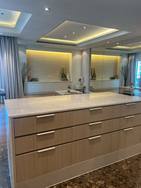 Royal Residence Park, Bangkok, 99 Royal Resident Park Lumphini, Lumphini, Pathum Wan, Bangkok, 3 Bedrooms, 220 sqm, Condo For Rent, by Virin W., 500215049 - DDproperty.com