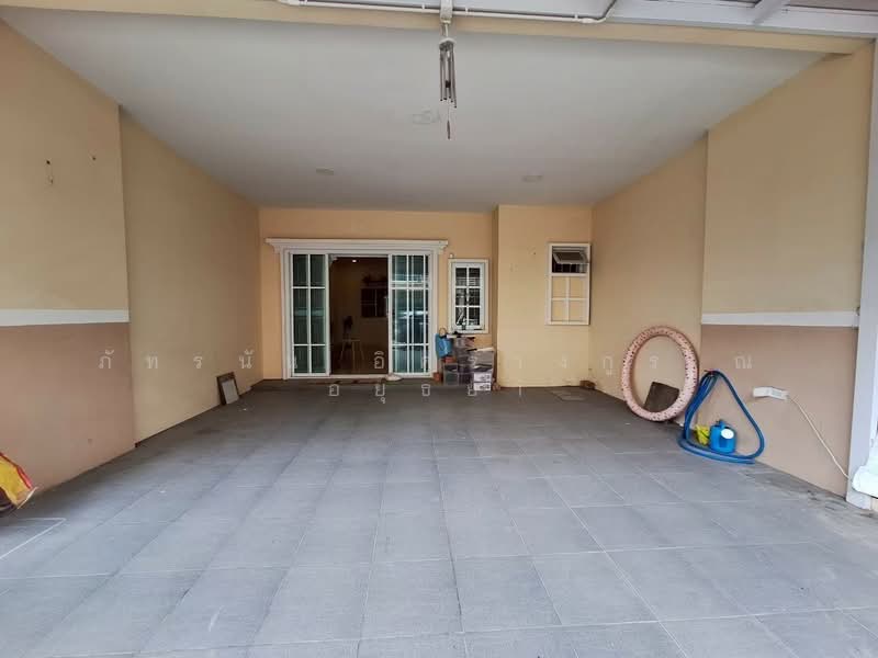 หมู่บ้านดีญ่าทาวน์ ติวานนท์-รังสิต ถนนรังสิต-ปทุมธานี ตำบลบ้านกลาง อำเภอเมืองปทุมธานี จังหวัดปทุมธ, Pathum Thani, รังสิต-ปทุมธานี, Ban Klang, Muang Pathum Thani, Pathum Thani, 4 Bedrooms, 137 sqm, Townhouse For Sale, by ภัทรนัน อิศรางกูร ณ อยุธยา, 500215096 - DDproperty.com