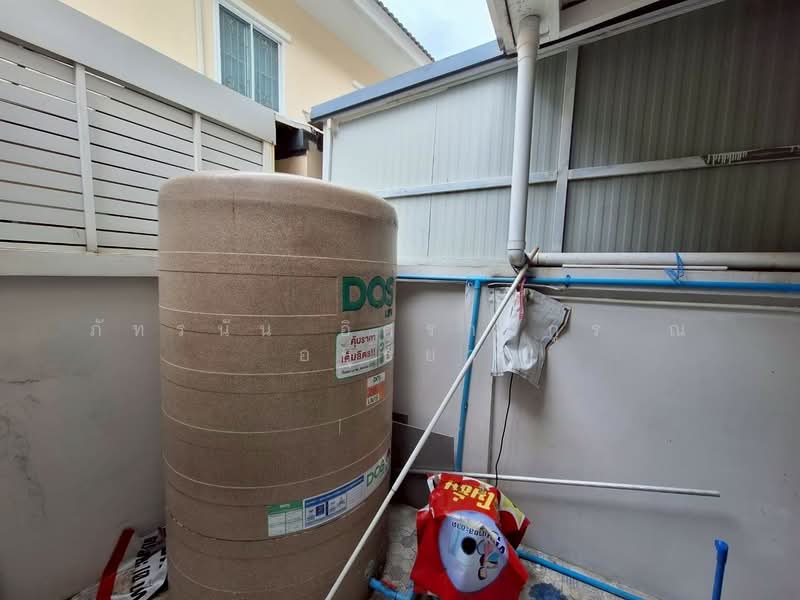 หมู่บ้านดีญ่าทาวน์ ติวานนท์-รังสิต ถนนรังสิต-ปทุมธานี ตำบลบ้านกลาง อำเภอเมืองปทุมธานี จังหวัดปทุมธ, Pathum Thani, รังสิต-ปทุมธานี, Ban Klang, Muang Pathum Thani, Pathum Thani, 4 Bedrooms, 137 sqm, Townhouse For Sale, by ภัทรนัน อิศรางกูร ณ อยุธยา, 500215096 - DDproperty.com