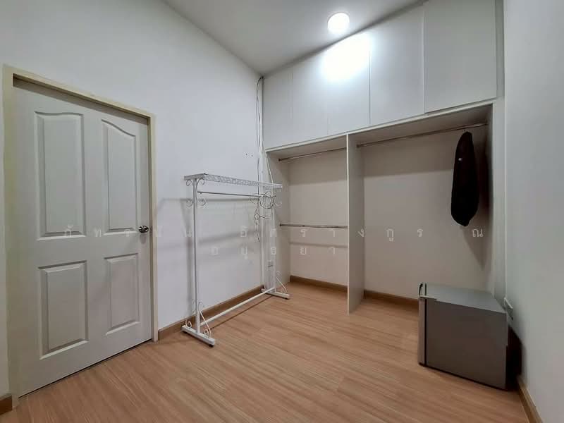 หมู่บ้านดีญ่าทาวน์ ติวานนท์-รังสิต ถนนรังสิต-ปทุมธานี ตำบลบ้านกลาง อำเภอเมืองปทุมธานี จังหวัดปทุมธ, ปทุมธานี, รังสิต-ปทุมธานี, บ้านกลาง, เมืองปทุมธานี, ปทุมธานี, 137 ตร.ม., ทาวน์เฮ้าส์ ขาย, โดย ภัทรนัน อิศรางกูร ณ อยุธยา, 500215096 - DDproperty.com