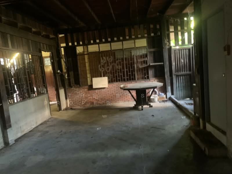 ขาย - ที่ดินพร้อมสิ่งปลูกสร้างท่าพี่เลี้ยง สุพรรณบุรี, สุพรรณบุรี