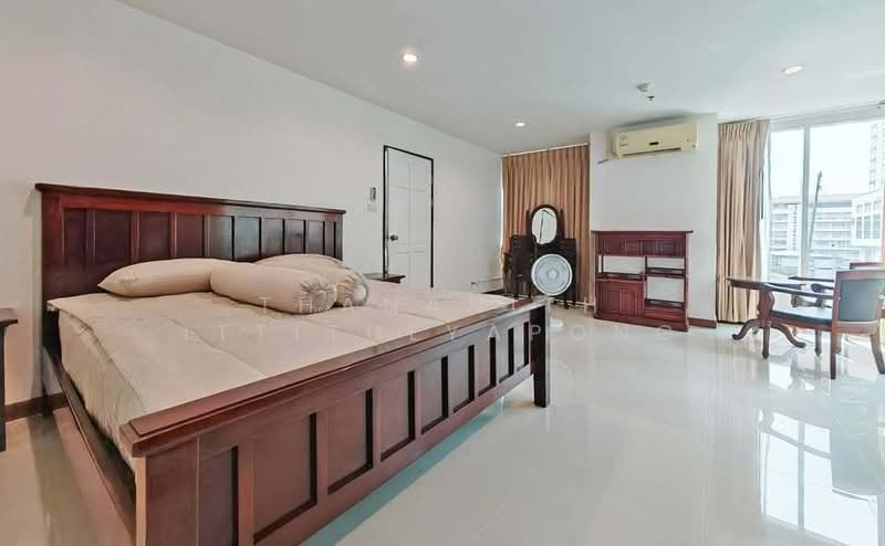 Sukhumvit Living Town, Bangkok, 299 Sukhumvit 21 Road, Khlongtoei Nua, Watthana, Bangkok, 1 Bedroom, 67 sqm, Condo For Rent, by Thananith Ittitulyapong, 500215130 - DDproperty.com