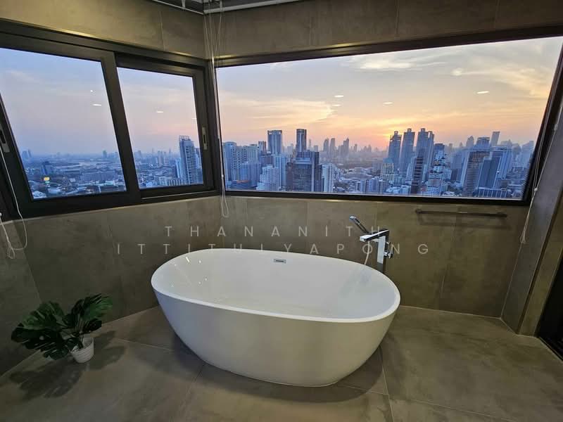 The Waterford Diamond Tower Sukhumvit, Bangkok, 758/18 Soi Sukhumvit 30/1, Sukhumvit Road, Khlong Toei, Khlong Toei, Bangkok, 3 Bedrooms, 147 sqm, Condo For Rent, by Thananith Ittitulyapong, 500215149 - DDproperty.com