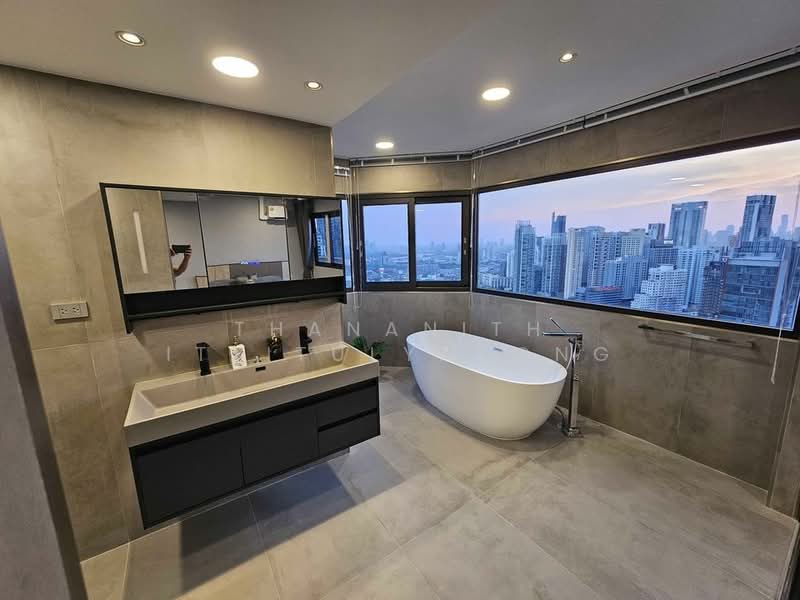 The Waterford Diamond Tower Sukhumvit, Bangkok, 758/18 Soi Sukhumvit 30/1, Sukhumvit Road, Khlong Toei, Khlong Toei, Bangkok, 3 Bedrooms, 147 sqm, Condo For Rent, by Thananith Ittitulyapong, 500215149 - DDproperty.com