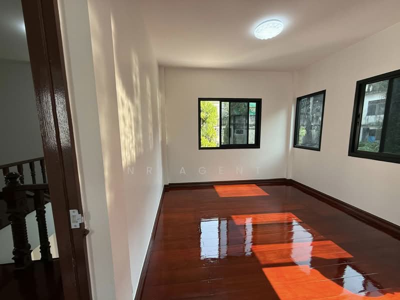 For Sale - บ้านแฝด ซอย เอกชัย67, Bangkok