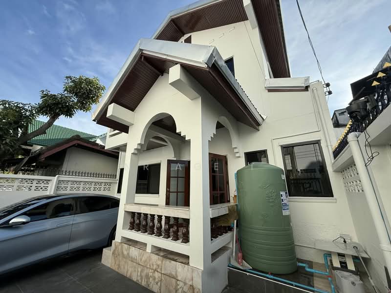 For Sale - บ้านแฝด ซอย เอกชัย67, Bangkok