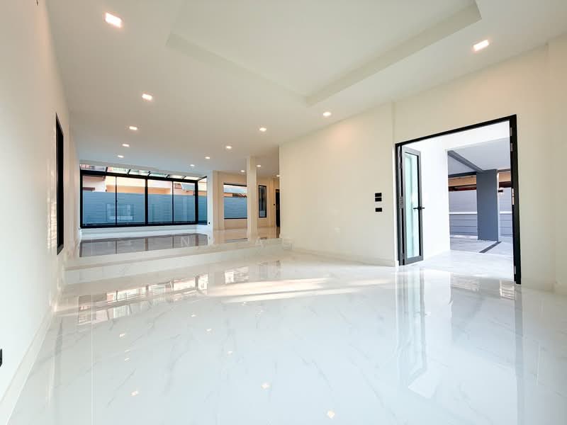 ขาย - ลัดดารมย์ ปิ่นเกล้า, นนทบุรี