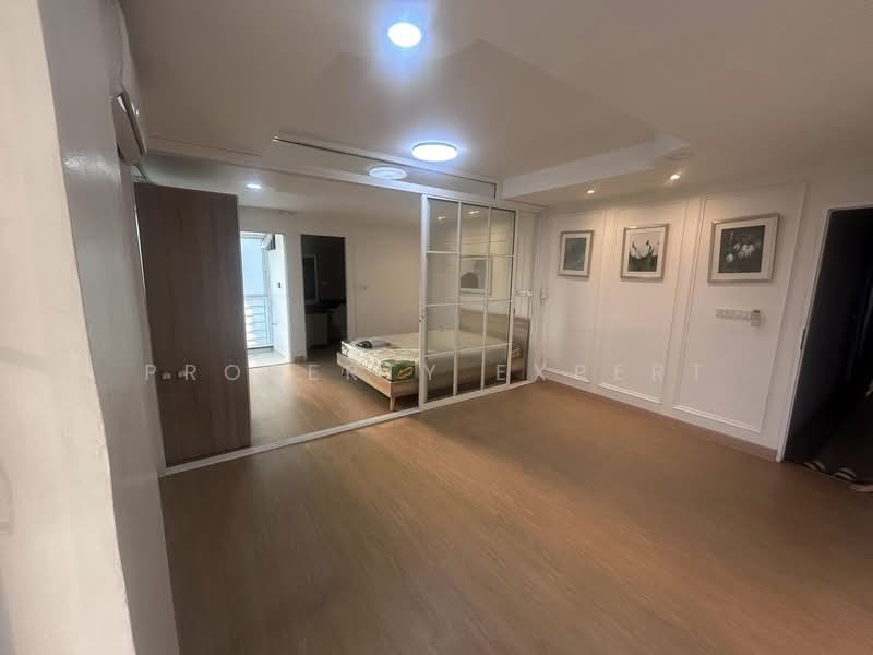 ขาย - J.W. Suite : เจ.ดับบลิว. สวีท คอนโดมิเนียม, กรุงเทพ