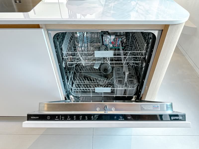 The Standard Residences Phuket Bangtao, Phuket, Pasak-Koktanod Road, Choeng Thale, Thalang, Phuket, 3 Bedrooms, 168 sqm, Condo For Sale, by Natchadawaryn Rojthanakrit, 500215278 - DDproperty.com