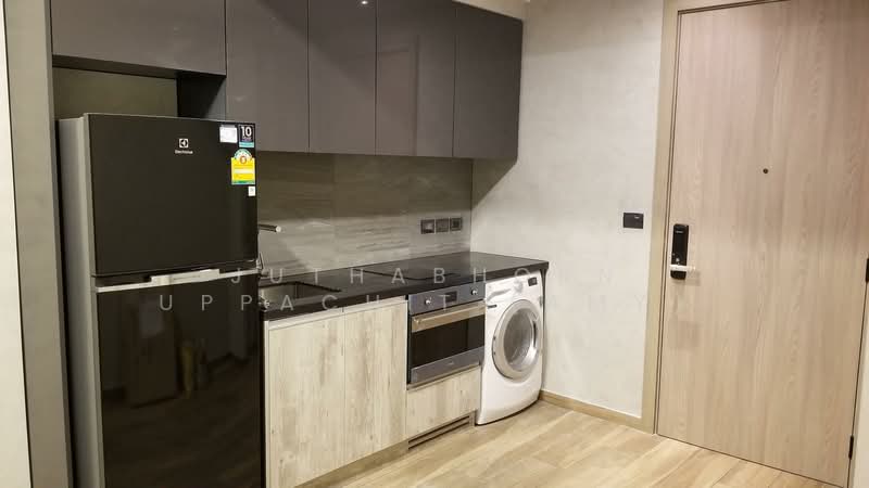 The Lofts Asoke, Bangkok, Sukhumvit 21 Road, Khlongtoei Nua, Watthana, Bangkok, 1 Bedroom, 49 sqm, Condo For Rent, by Juthabhorn Uppachit (Amy), 500215281 - DDproperty.com