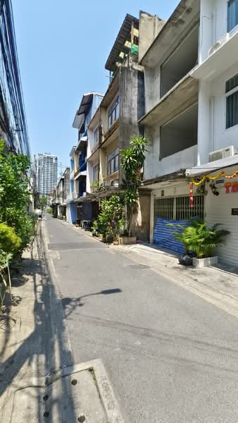 Commercial Building for Rent: Soi Sathorn 11, Junction 3, Bangkok, สาทร, Yan Nawa, Sathon, Bangkok, , 180 sqm, Shophouse For Rent, by ศราวุธ วัฒนานนท์, 500215310 - DDproperty.com
