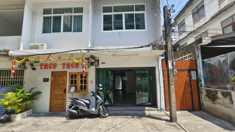 Commercial Building for Rent: Soi Sathorn 11, Junction 3, Bangkok, สาทร, Yan Nawa, Sathon, Bangkok, , 180 sqm, Shophouse For Rent, by ศราวุธ วัฒนานนท์, 500215310 - DDproperty.com