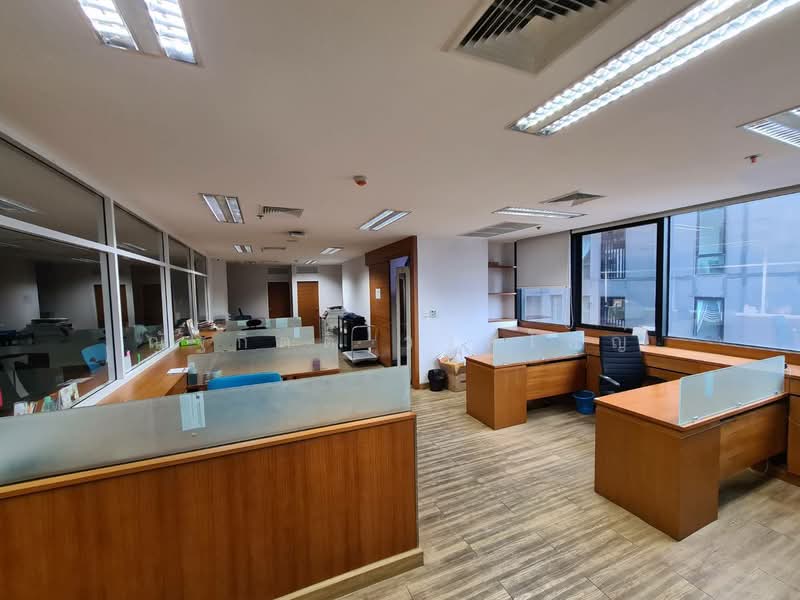 SSP Tower I : เอสเอสพี ทาวเวอร์ 1, กรุงเทพ, 555 ซอยสุขุมวิท 63, คลองตันเหนือ, วัฒนา, กรุงเทพ, 420 ตร.ม., สำนักงาน ให้เช่า, โดย ณัฐกิตติ์ วงศ์ใหญ่, 500215336 - DDproperty.com