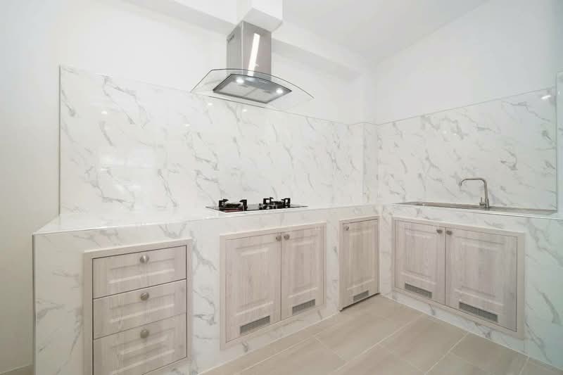 Golden Town Onnut-Pattanakarn, Bangkok, 199 Soi On Nut 65 Yeak 14, Prawet, Prawet, Bangkok, 4 Bedrooms, 113 sqm, Townhouse For Sale, by Tharnavee Tharnasetthadakul, 500215368 - DDproperty.com