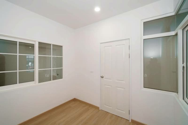 Golden Town Onnut-Pattanakarn, Bangkok, 199 Soi On Nut 65 Yeak 14, Prawet, Prawet, Bangkok, 4 Bedrooms, 113 sqm, Townhouse For Sale, by Tharnavee Tharnasetthadakul, 500215368 - DDproperty.com