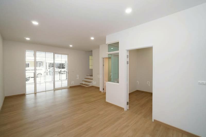Golden Town Onnut-Pattanakarn, Bangkok, 199 Soi On Nut 65 Yeak 14, Prawet, Prawet, Bangkok, 4 Bedrooms, 113 sqm, Townhouse For Sale, by Tharnavee Tharnasetthadakul, 500215368 - DDproperty.com