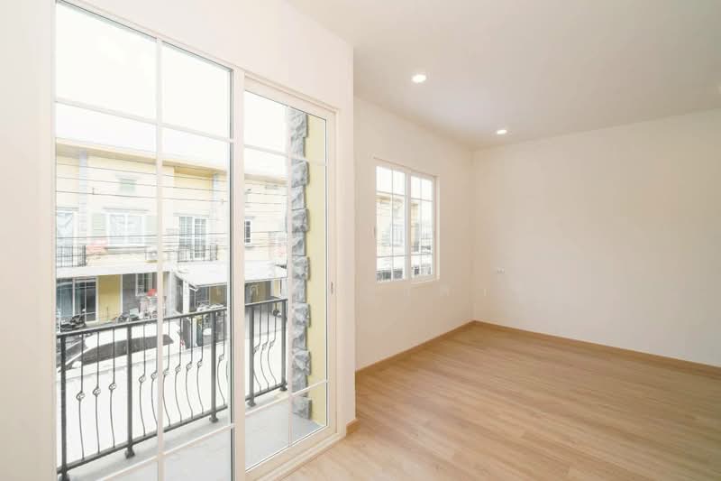 Golden Town Onnut-Pattanakarn, Bangkok, 199 Soi On Nut 65 Yeak 14, Prawet, Prawet, Bangkok, 4 Bedrooms, 113 sqm, Townhouse For Sale, by Tharnavee Tharnasetthadakul, 500215368 - DDproperty.com