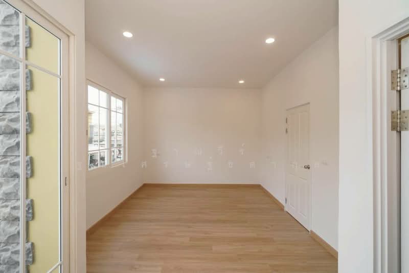 Golden Town Onnut-Pattanakarn, Bangkok, 199 Soi On Nut 65 Yeak 14, Prawet, Prawet, Bangkok, 4 Bedrooms, 113 sqm, Townhouse For Sale, by Tharnavee Tharnasetthadakul, 500215368 - DDproperty.com