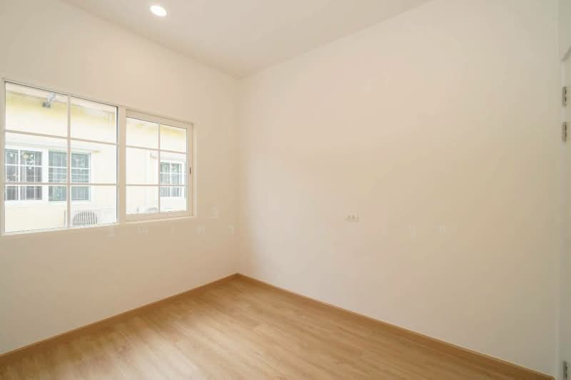 Golden Town Onnut-Pattanakarn, Bangkok, 199 Soi On Nut 65 Yeak 14, Prawet, Prawet, Bangkok, 4 Bedrooms, 113 sqm, Townhouse For Sale, by Tharnavee Tharnasetthadakul, 500215368 - DDproperty.com