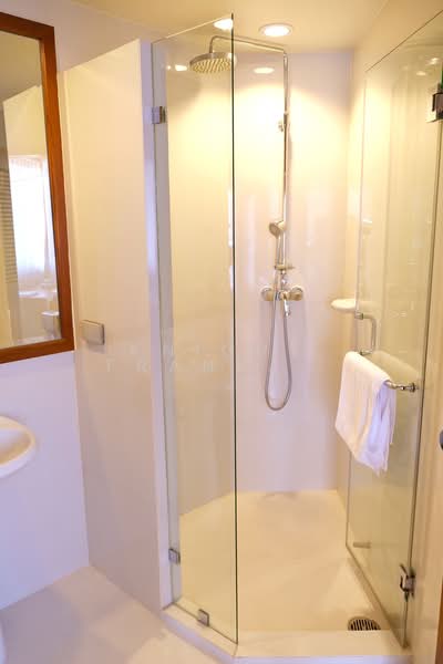 Villa Fourteen, Bangkok, Soi Sukhumvit 14, Khlong Toei, Khlong Toei, Bangkok, 3 Bedrooms, 318 sqm, Condo For Rent, by Knight Frank Chartered (Thailand) Co.,Ltd, 500215383 - DDproperty.com