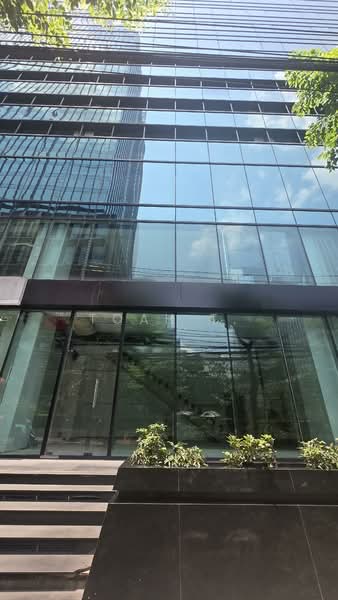 พื้นที่ให้เช่า สีลม สาทร บางรัก : Space for rent in Silom, Sathorn, and Bang Rak., กรุงเทพ, สีลม, บางรัก, กรุงเทพ, 131 ตร.ม., พื้นที่ขายของ ให้เช่า, โดย TOAH T., 500215385 - DDproperty.com