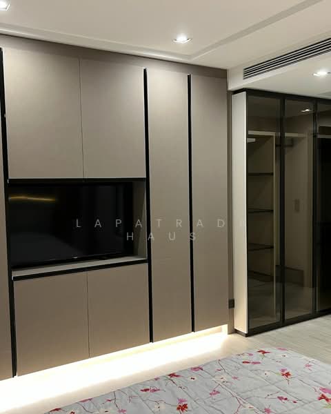 The Room Sukhumvit 38, Bangkok, Soi Sukhumvit 38, Phra Kanong, Khlong Toei, Bangkok, 2 Bedrooms, 77 sqm, Condo For Sale, by Lapatrada Haus, 500215396 - DDproperty.com