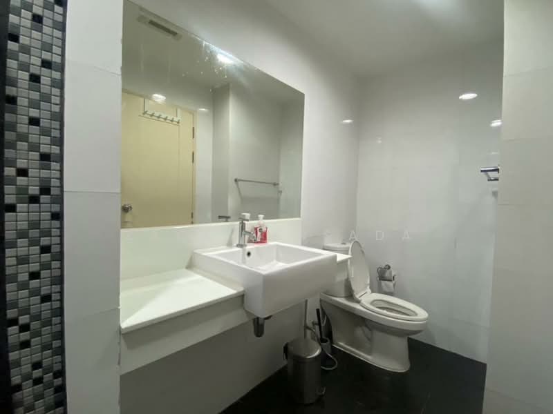 D65 Condominium, Bangkok, 396 Soi Sukhumvit 65 Sukhumvit Road, Phra Kanong Nua, Watthana, Bangkok, 2 Bedrooms, 68 sqm, Condo For Sale, by Zack Jessada, 500215434 - DDproperty.com